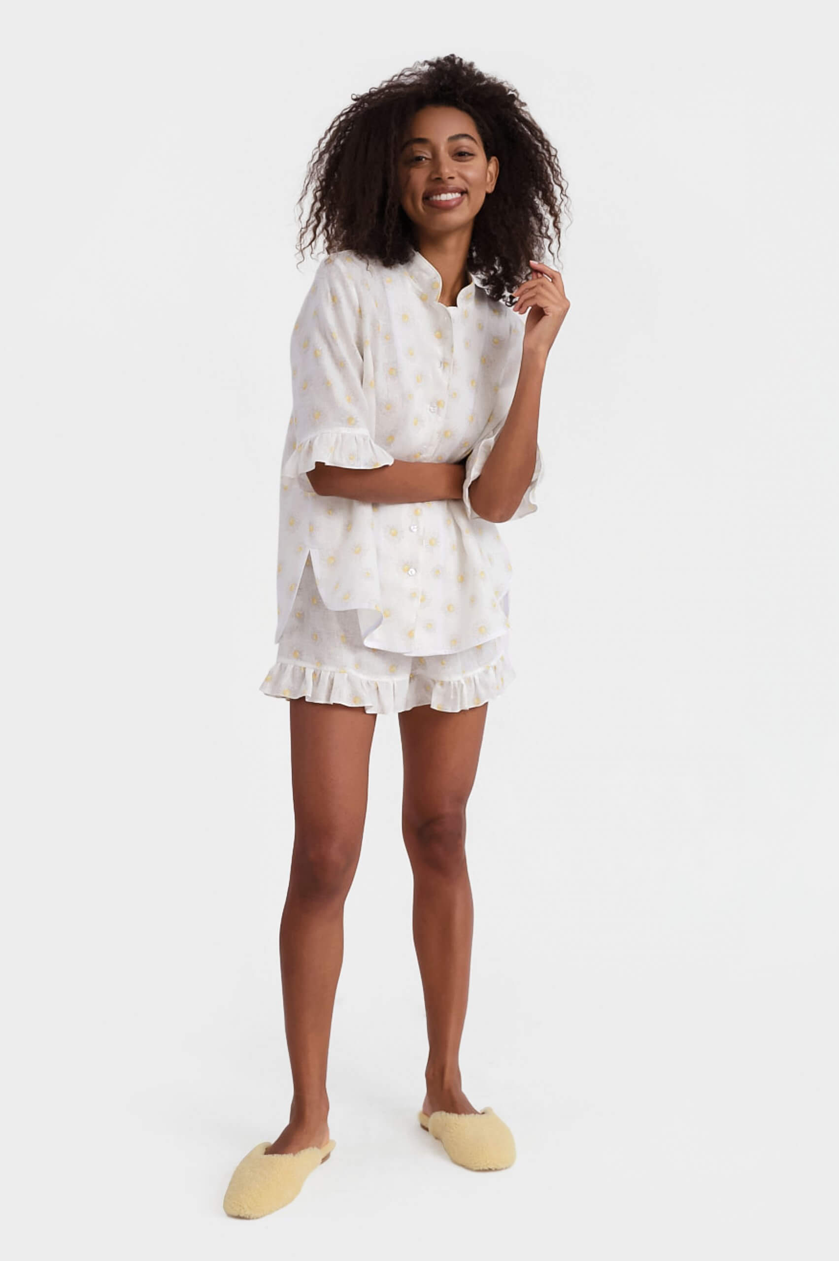 Sleeper Linen Lounge Suit in Daisies