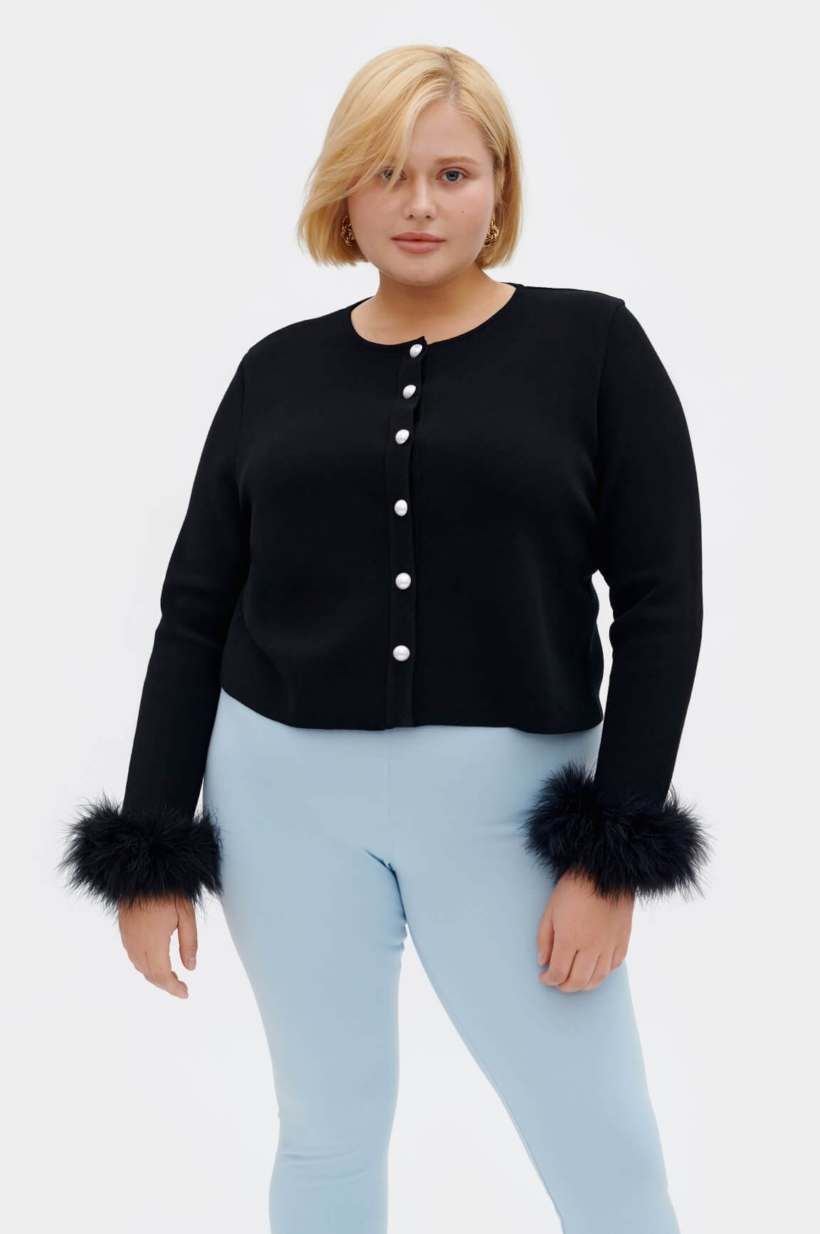 Cropped knitted cardigan 