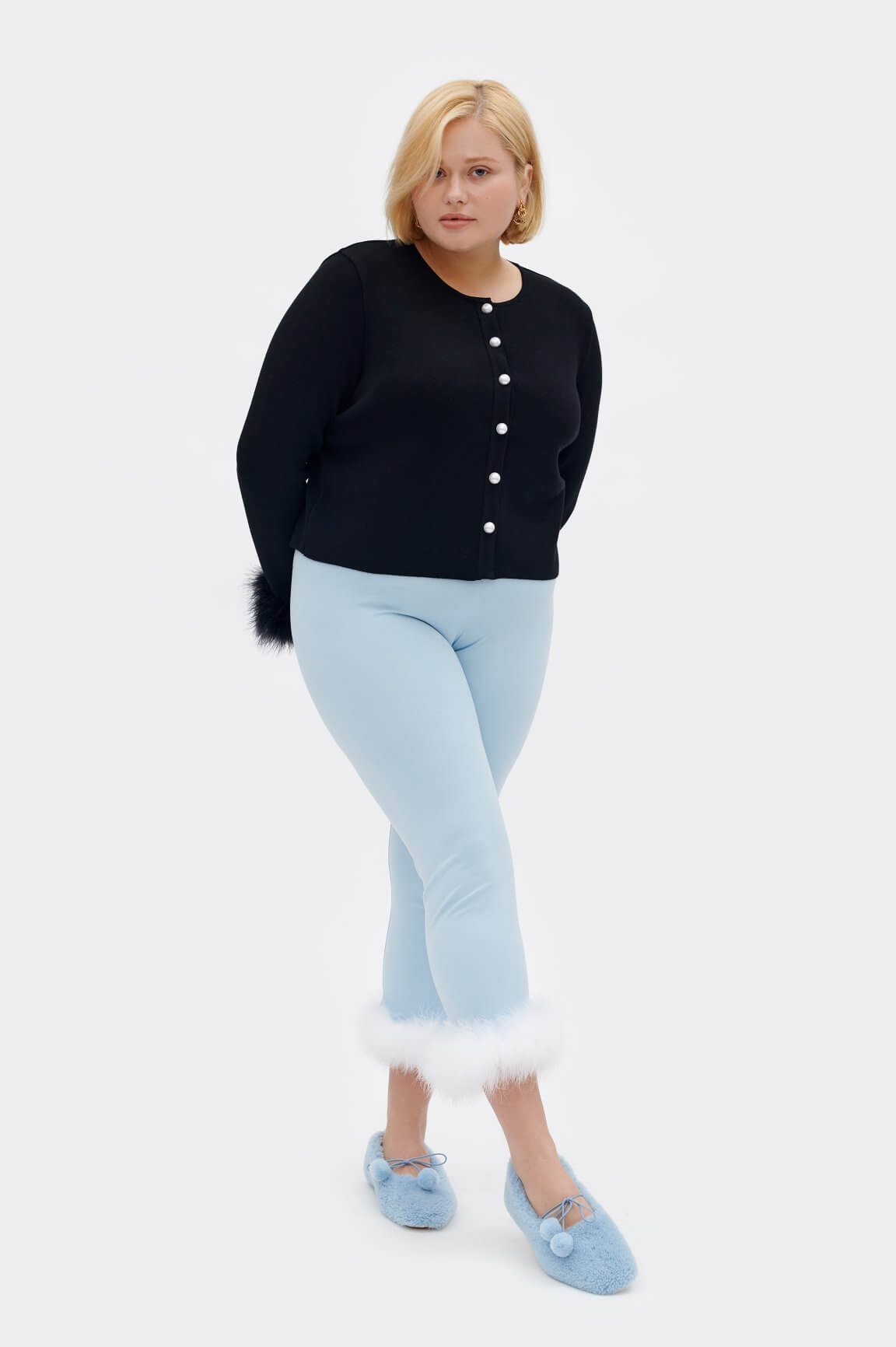Cropped knitted cardigan 