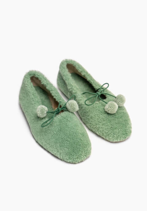 Lulu Shearling Slippers in Green