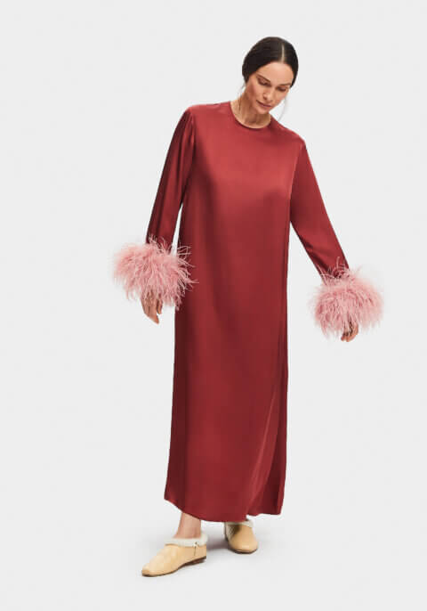 Suzi Maxi Dress with Detachable Feathers in Burgundy